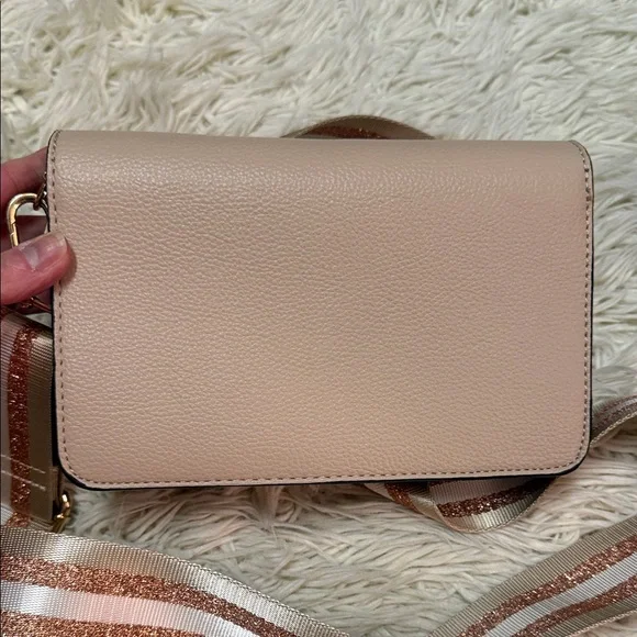 Jen & Co Elegant Beige Crossbody Bag - Picture 5 of 6